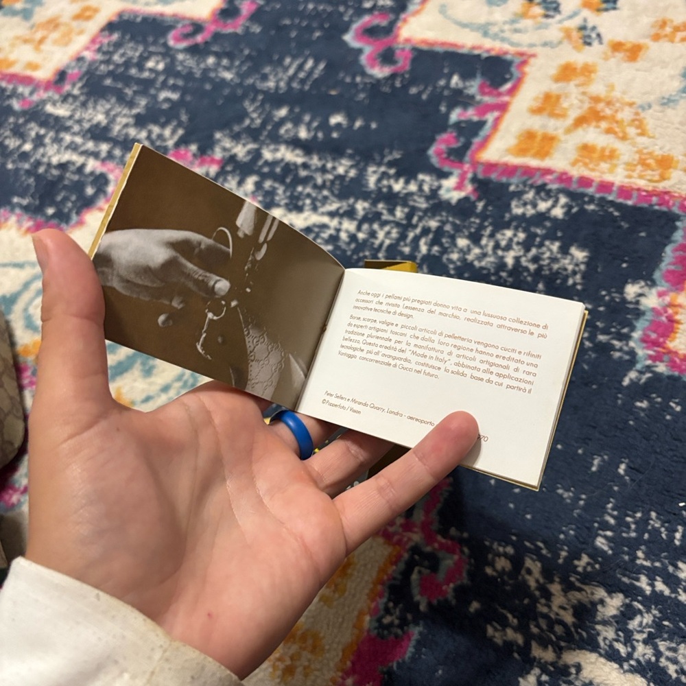 Gucci Beige makeup box with Green and Red Stripe - Picture 9 of 9